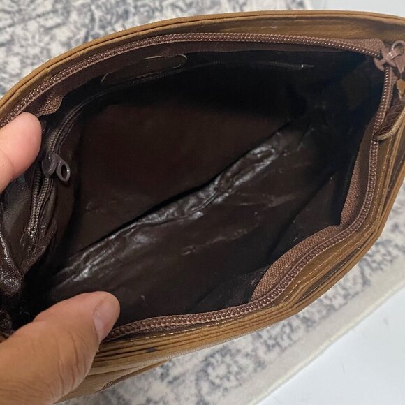 Vintage Yuki Torii Leather and Croc Clutch in Carmel Brown - Picture 6 of 7